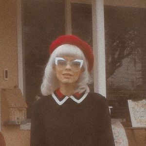 Poppy lissiman pasquier sunglasses